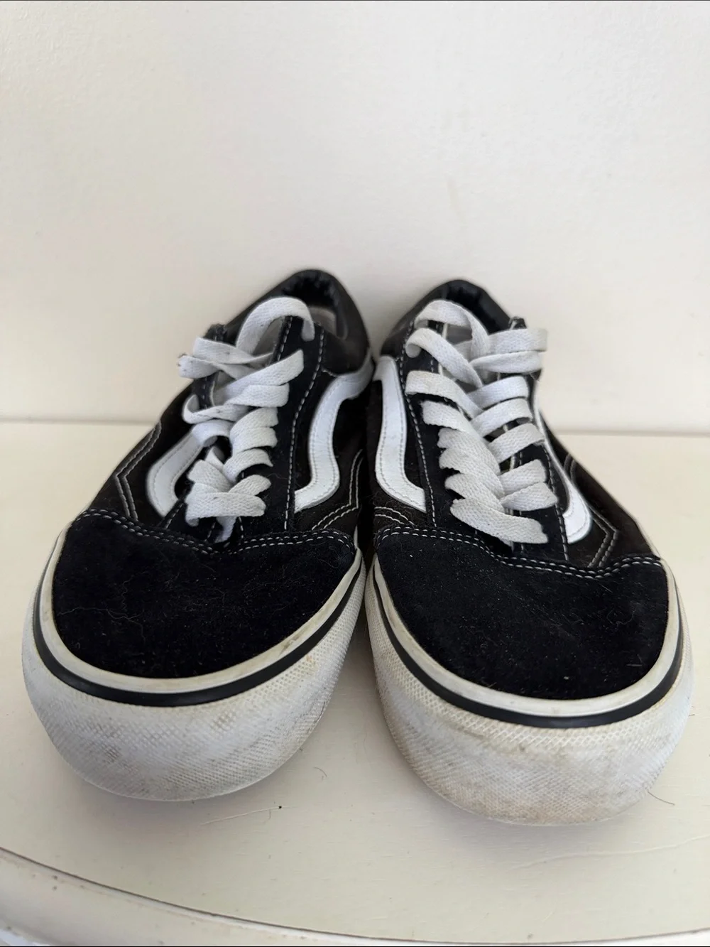(2396) Vans Black and White Old Skool Sneakers, Size: 7.5